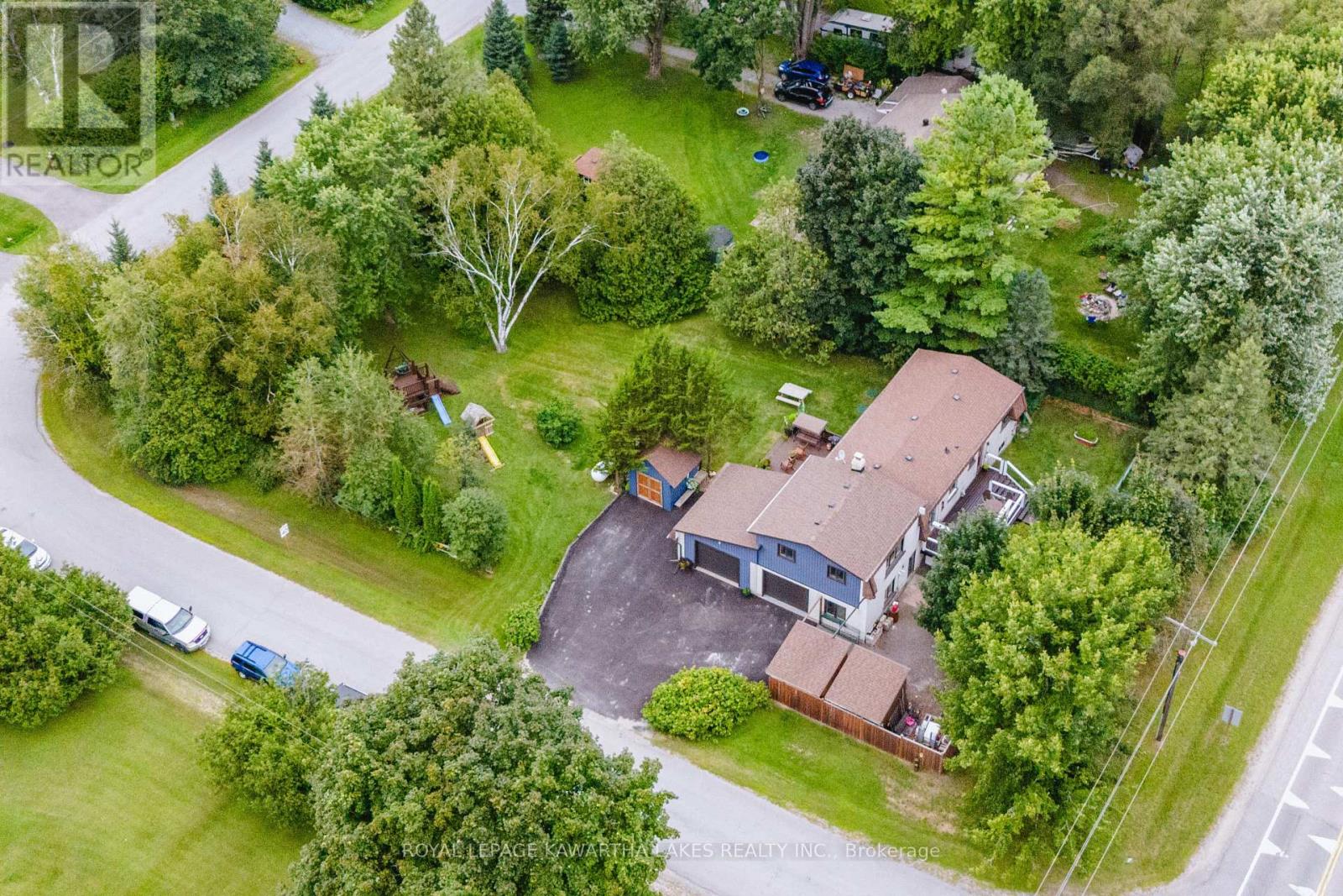 17 MINONEN ROAD, Georgina, Ontario