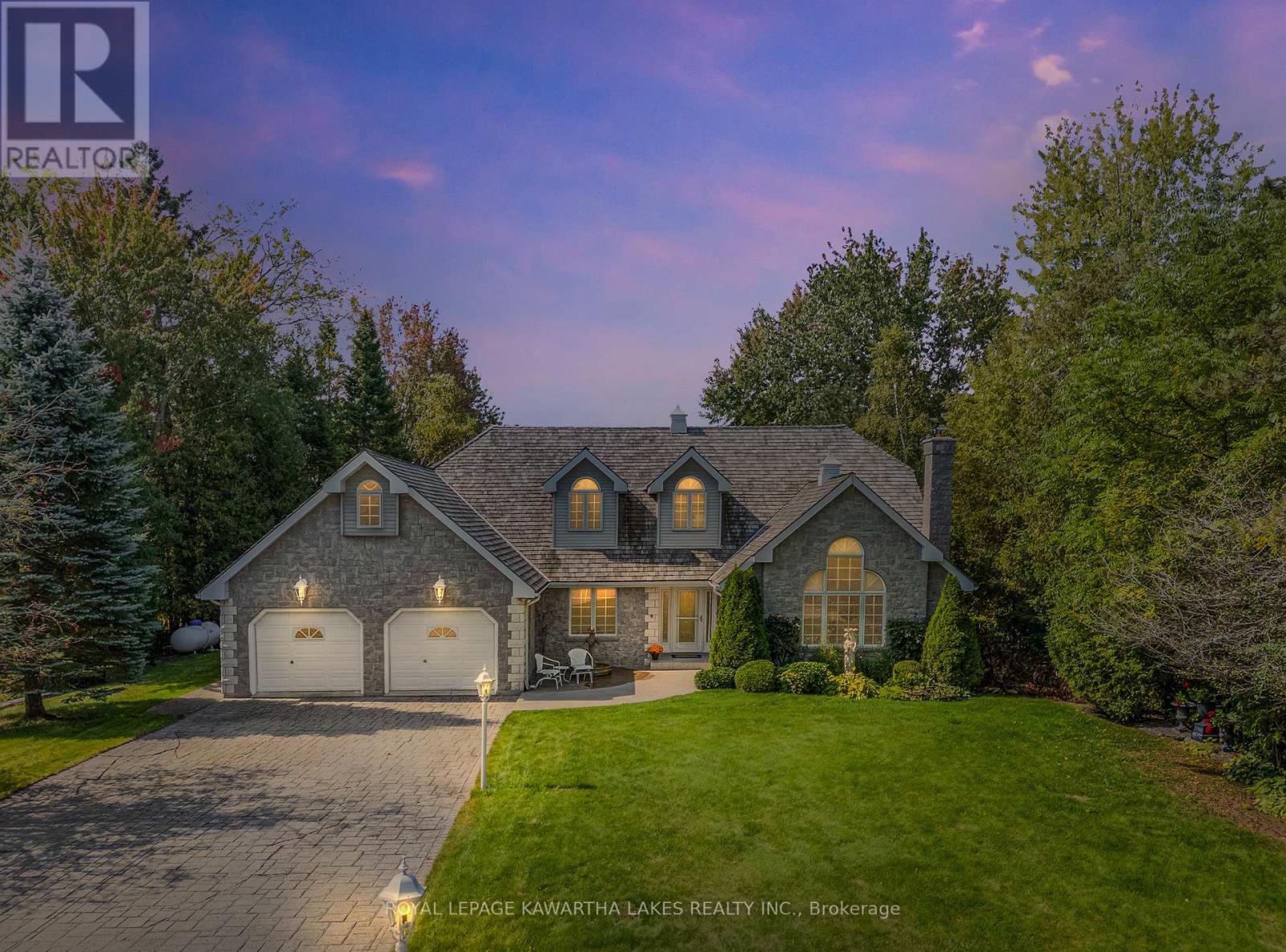 4 STURGEON GLEN ROAD, kawartha lakes (fenelon falls), Ontario