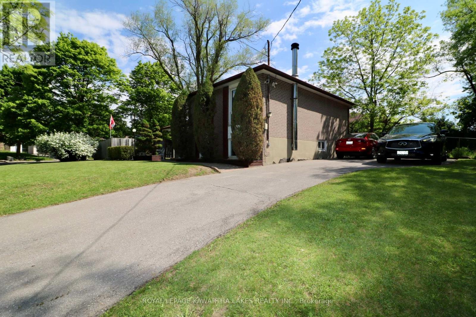 403 Alper Street, Richmond Hill, Ontario  L4C 2Z5 - Photo 10 - N9838882