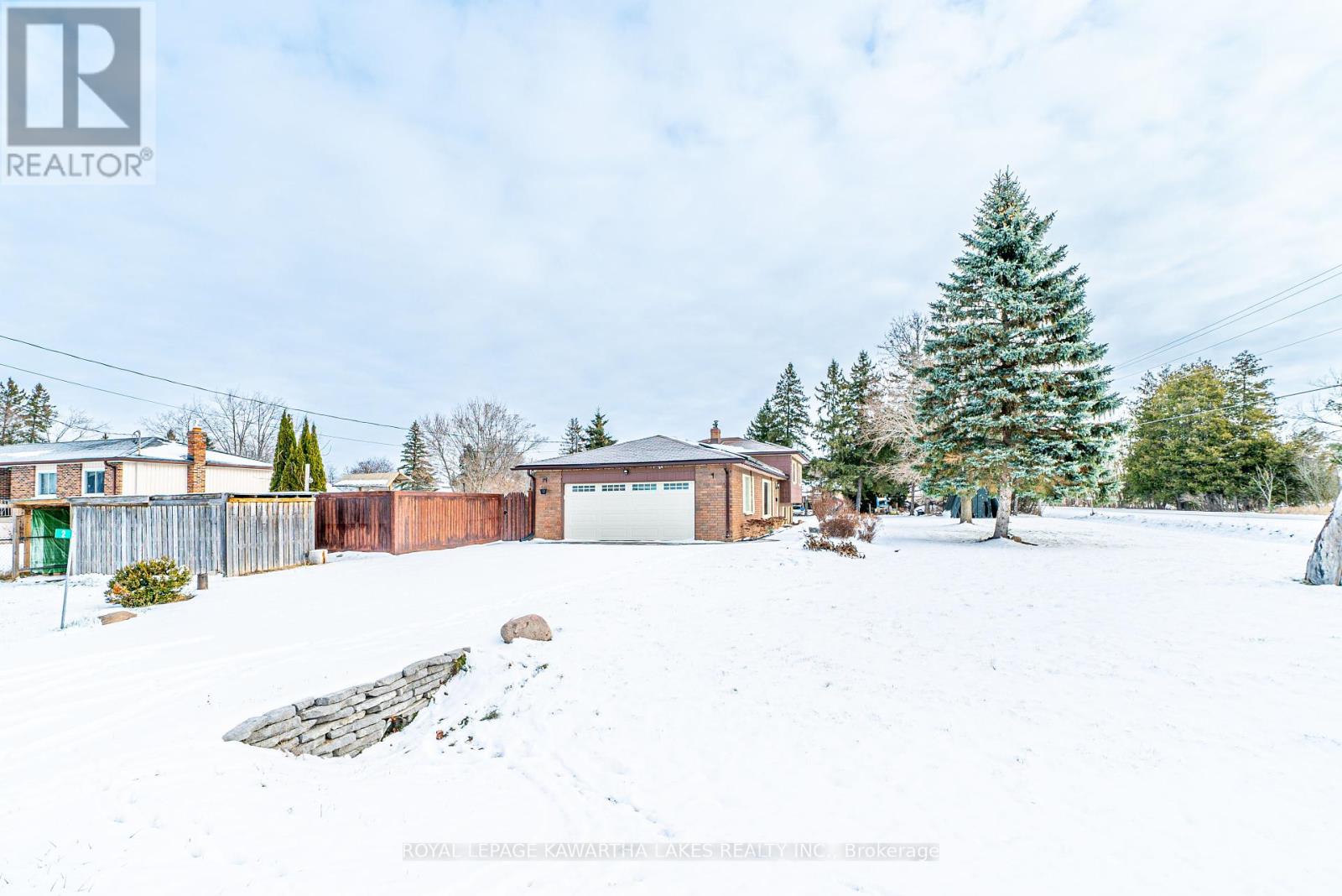 2 Maxwell Street, Kawartha Lakes, Ontario  K0M 1L0 - Photo 4 - X11880988