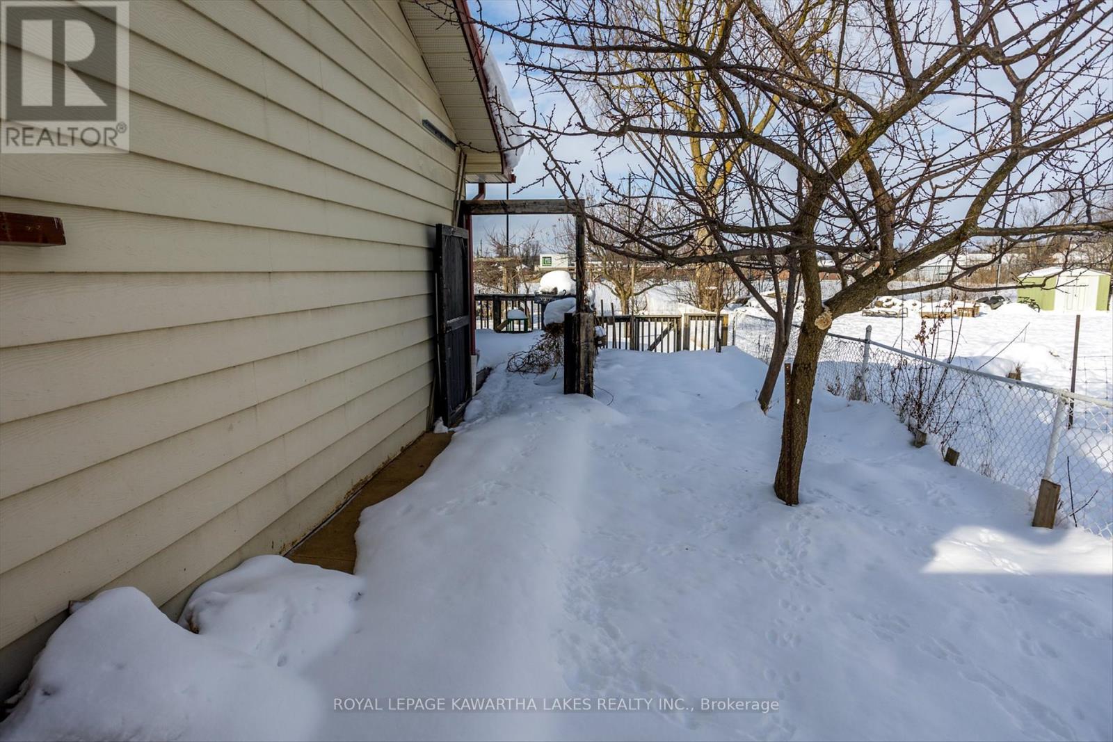 16 Mary Street W, Kawartha Lakes, Ontario  K9V 2N4 - Photo 40 - X11933498