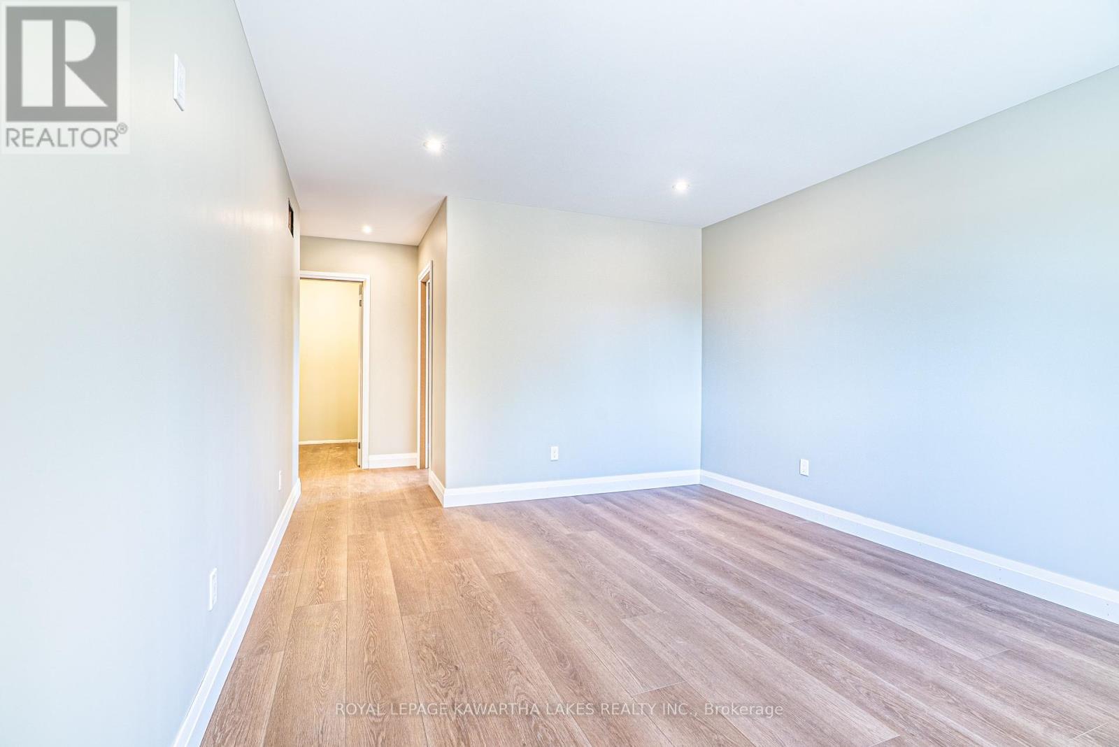 6 Patrick Street, Kawartha Lakes, Ontario  K0M 2B0 - Photo 20 - X12072455