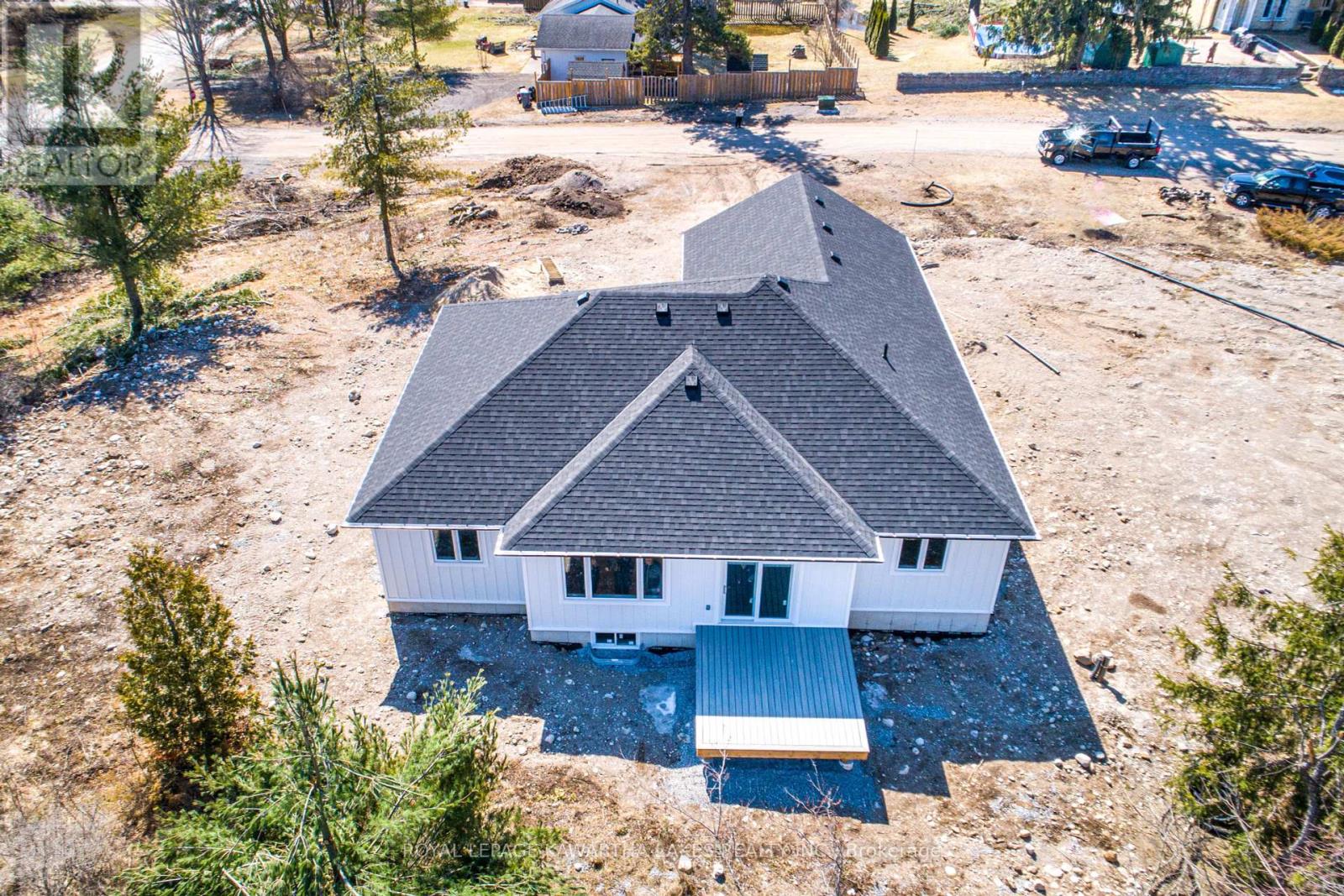6 Patrick Street, Kawartha Lakes, Ontario  K0M 2B0 - Photo 28 - X12072455
