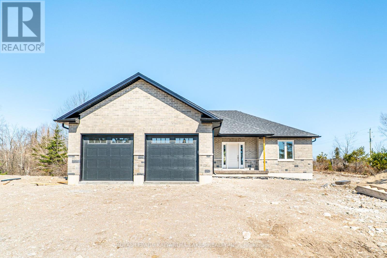 6 Patrick Street, Kawartha Lakes, Ontario  K0M 2B0 - Photo 7 - X12072455
