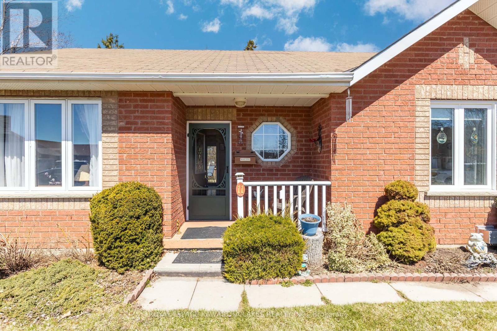 11 O'connell Court, Kawartha Lakes, Ontario  K9V 5Y1 - Photo 2 - X12094702