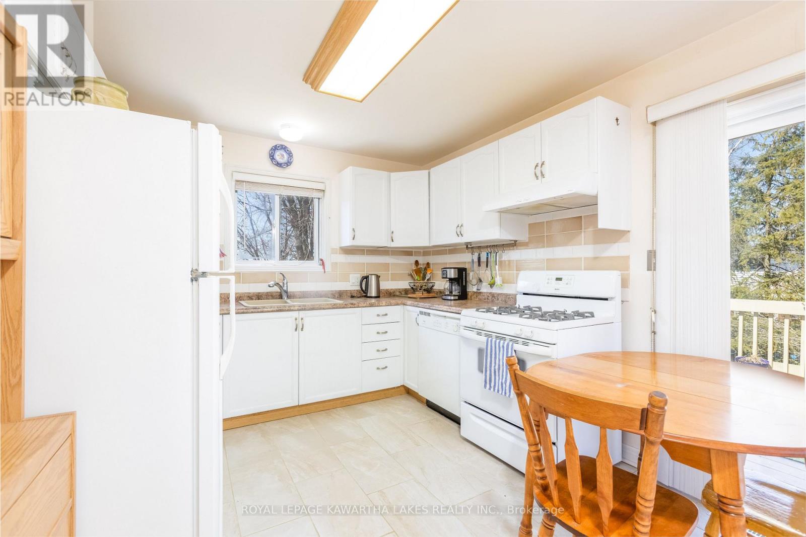 11 O'connell Court, Kawartha Lakes, Ontario  K9V 5Y1 - Photo 8 - X12094702