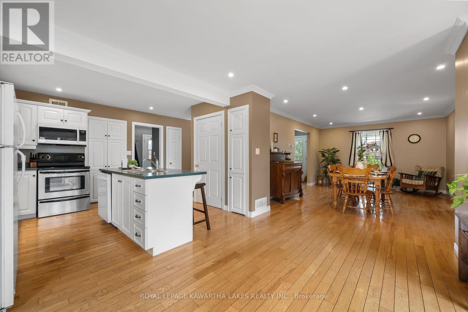 890 Woodville Road, Kawartha Lakes, Ontario  K0M 2T0 - Photo 28 - X12118452