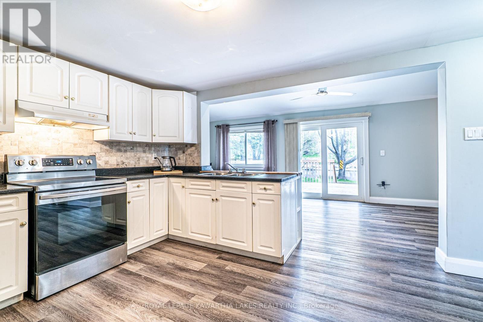 68 Ridout Street, Kawartha Lakes, Ontario  K9V 2B8 - Photo 12 - X12137233