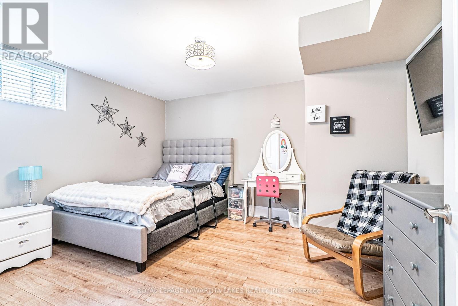 24 Alcorn Drive, Kawartha Lakes, Ontario  K9V 0N1 - Photo 35 - X12137614
