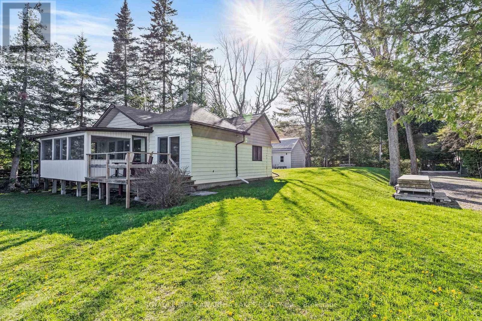 404 Balsam Lake Drive, Kawartha Lakes, Ontario  K0M 2B0 - Photo 32 - X12138681