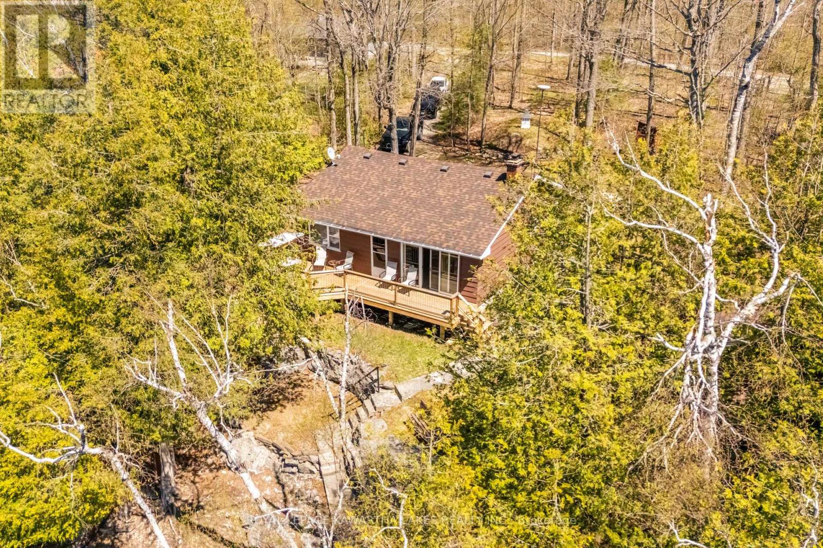 194 Rustic Trail, Kawartha Lakes, Ontario  K0M 1C0 - Photo 4 - X12140613