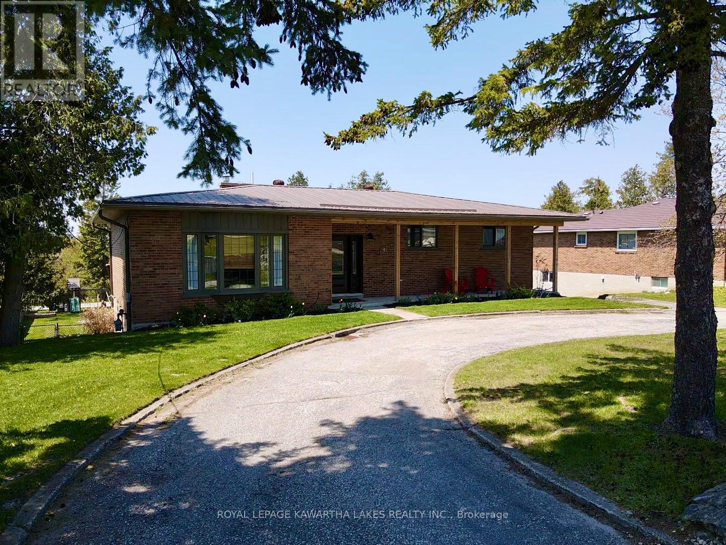 674 Osborne Street, Brock, Ontario  L0K 1A0 - Photo 2 - N12151966