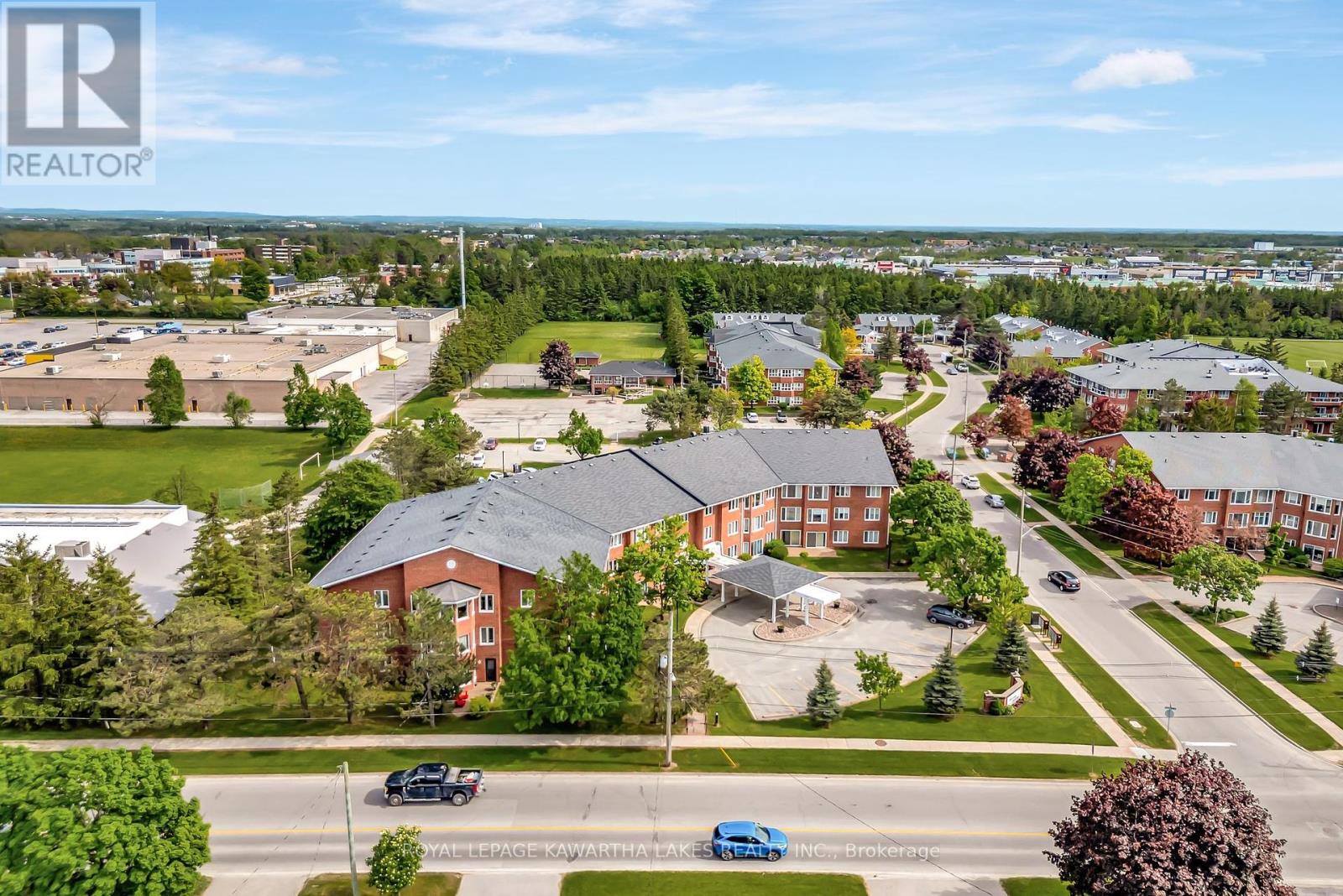303 - 2 Heritage Way, Kawartha Lakes, Ontario  K9V 5P5 - Photo 3 - X12184565