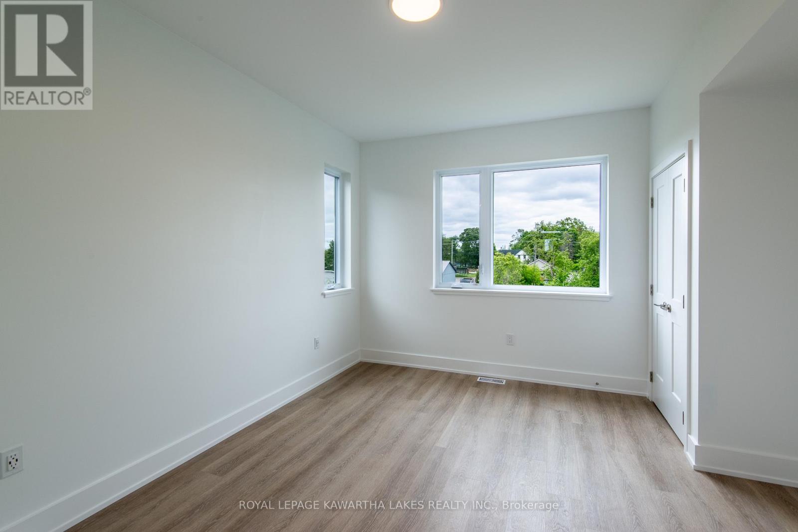 7 - 19 West Street N, Kawartha Lakes, Ontario  K0M 1N0 - Photo 10 - X12188125