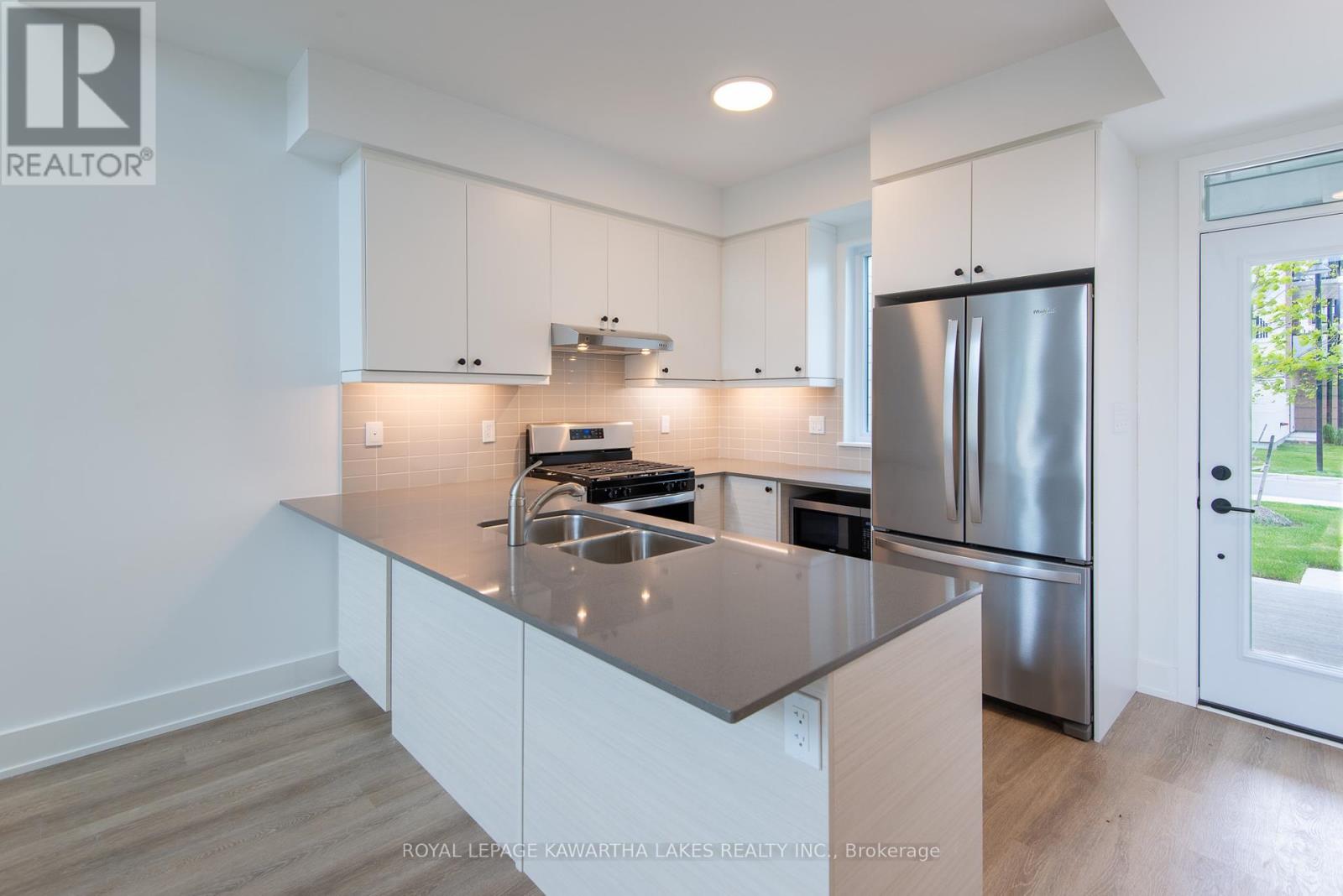 7 - 19 West Street N, Kawartha Lakes, Ontario  K0M 1N0 - Photo 4 - X12188125