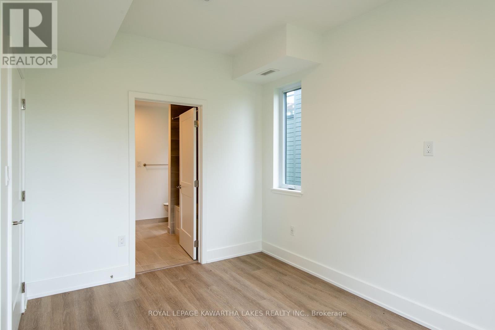 7 - 19 West Street N, Kawartha Lakes, Ontario  K0M 1N0 - Photo 7 - X12188125