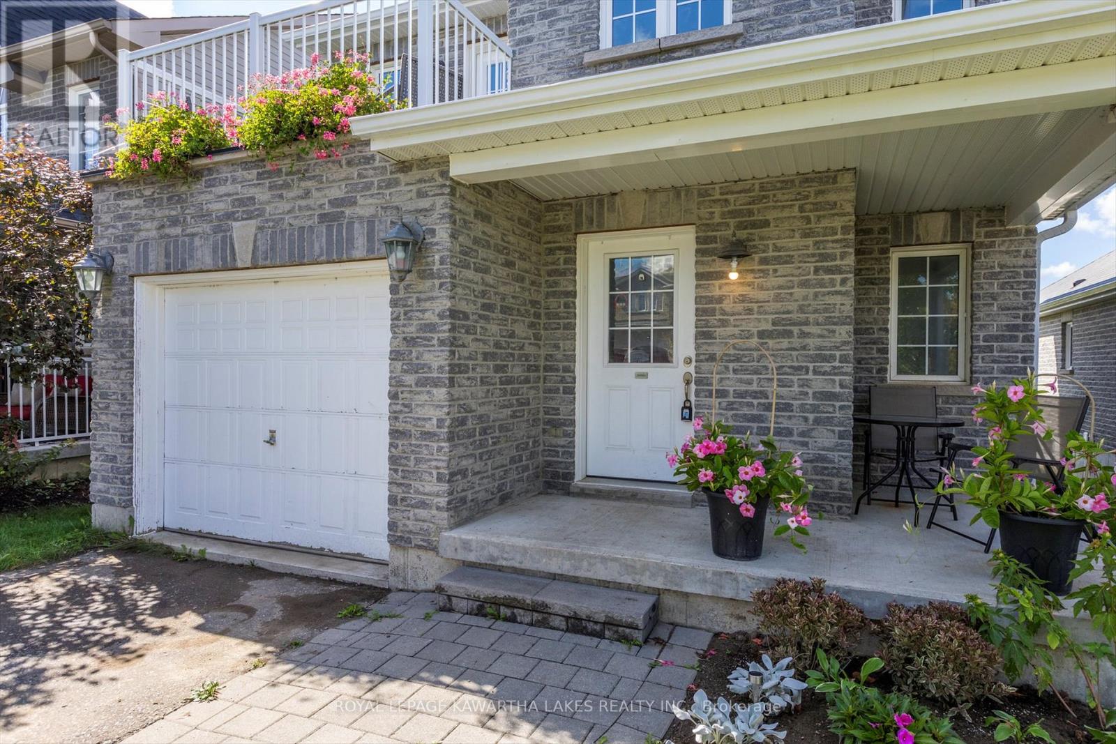 55 Truax Street, Kawartha Lakes, Ontario  K9V 0E3 - Photo 3 - X12189900