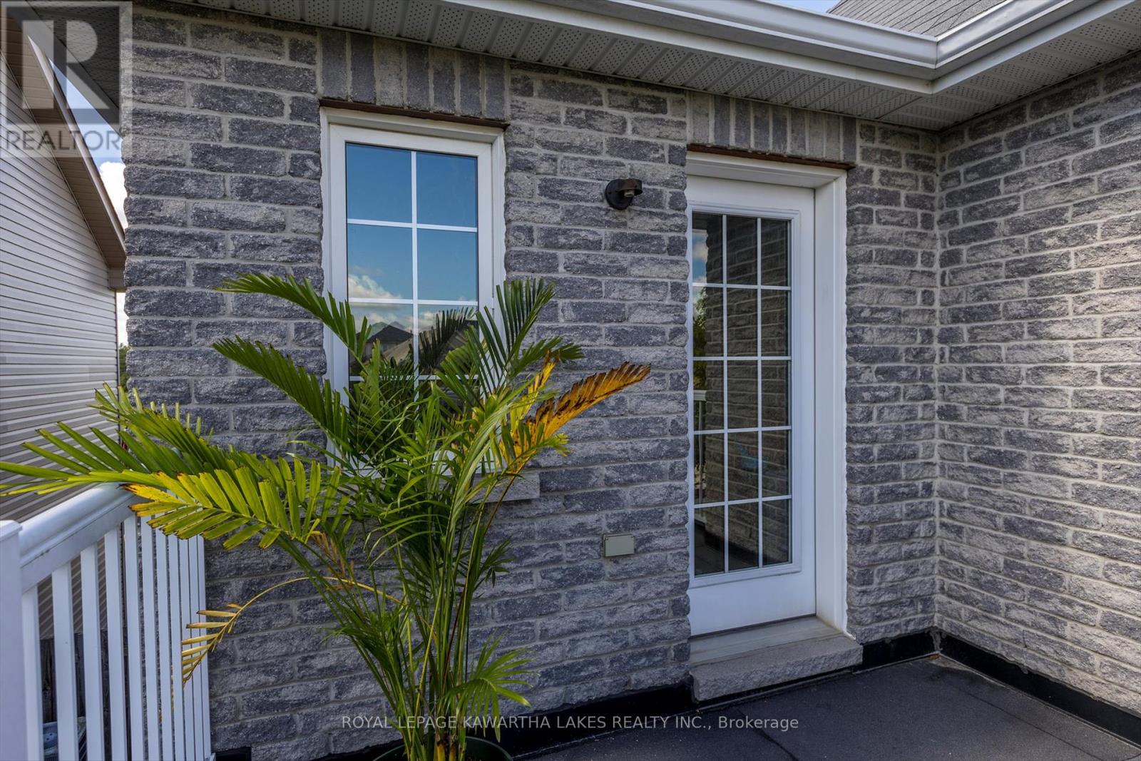 55 Truax Street, Kawartha Lakes, Ontario  K9V 0E3 - Photo 33 - X12189900