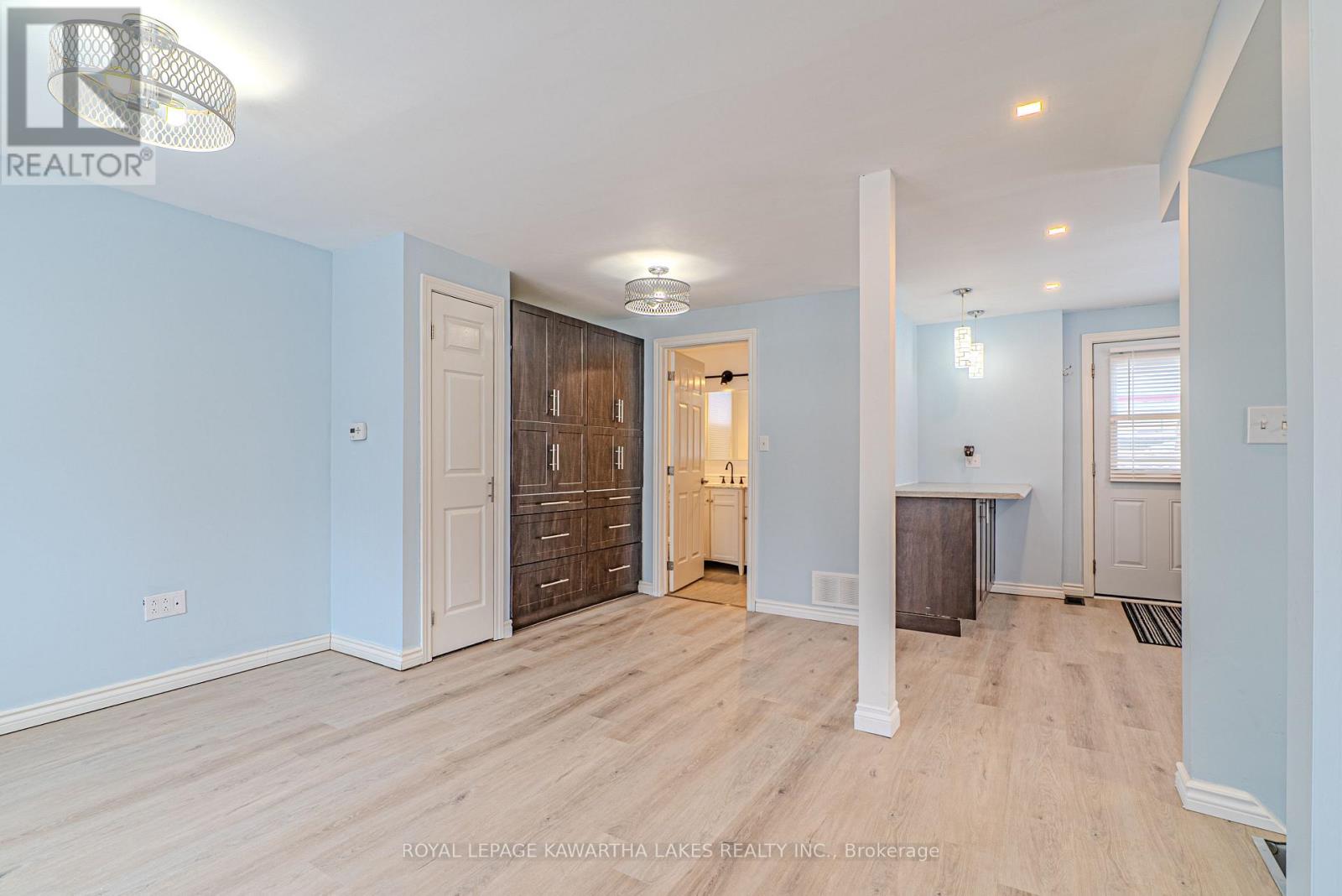 54 Glenelg Street W, Kawartha Lakes, Ontario  K9V 2V2 - Photo 12 - X12691070