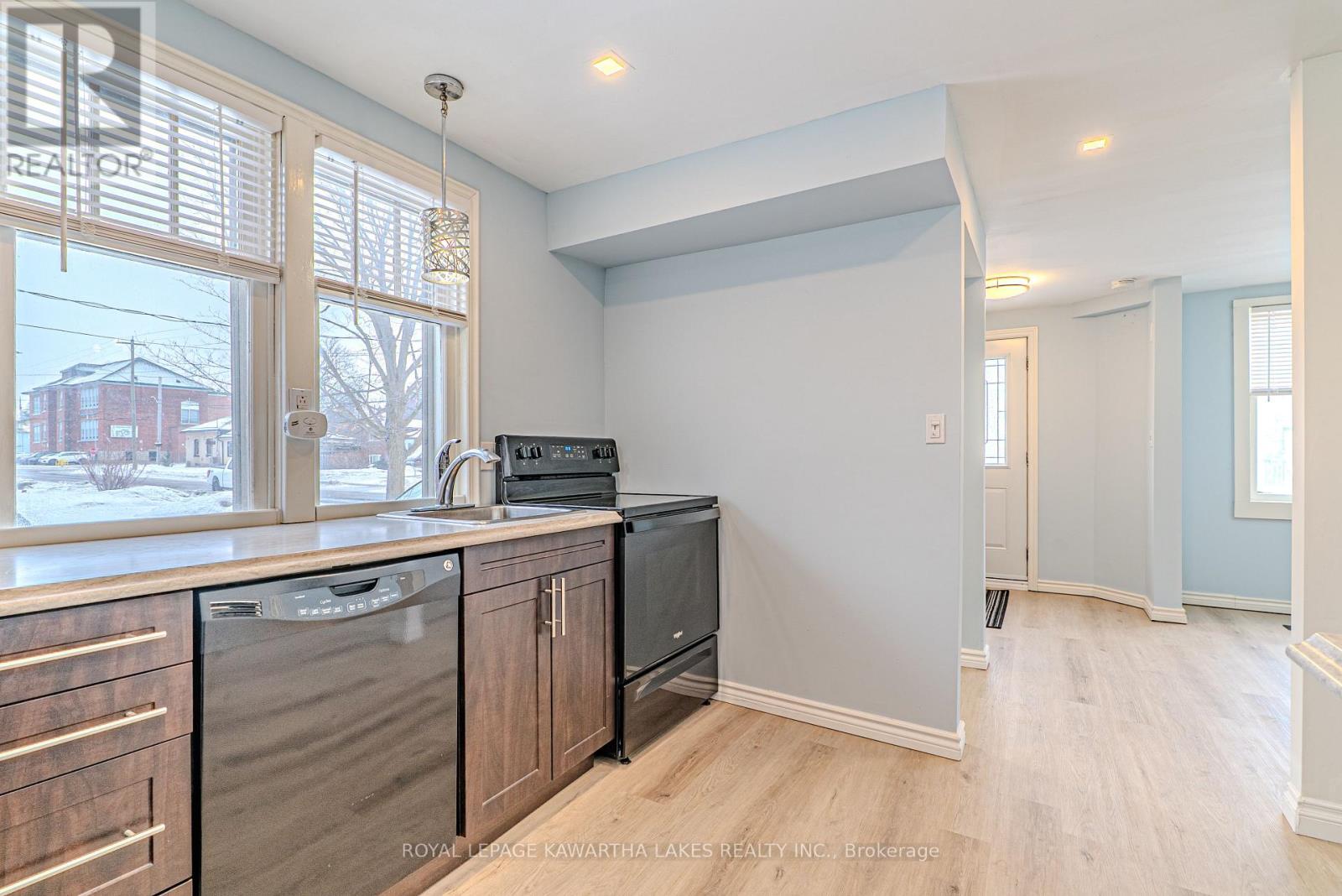 54 Glenelg Street W, Kawartha Lakes, Ontario  K9V 2V2 - Photo 18 - X12691070