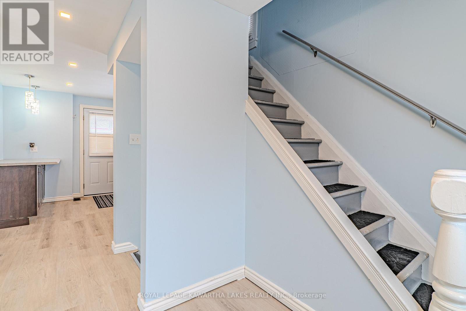 54 Glenelg Street W, Kawartha Lakes, Ontario  K9V 2V2 - Photo 21 - X12691070