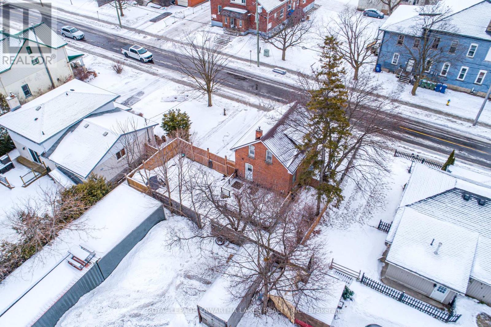 54 Glenelg Street W, Kawartha Lakes, Ontario  K9V 2V2 - Photo 38 - X12691070